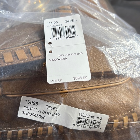 NWT Coach Devin Camel/Gold Expandable Leather/Patent Leather Duffle 15995 - Picture 2 of 16